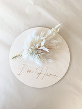 Load image into Gallery viewer, Custom Posie Announcement Plaque
